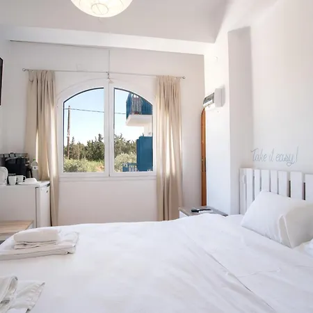 Livadia Seaside 8 Páros