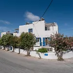 Livadia Seaside 8 게스트하우스 Páros