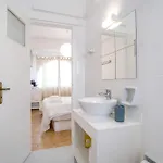 Livadia Seaside 8 게스트하우스