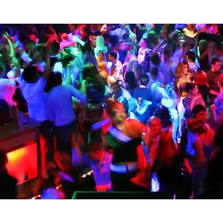 Livadia Seaside 8 ゲストハウス パロス島