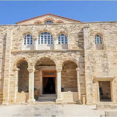 Livadia Seaside 8 ゲストハウス