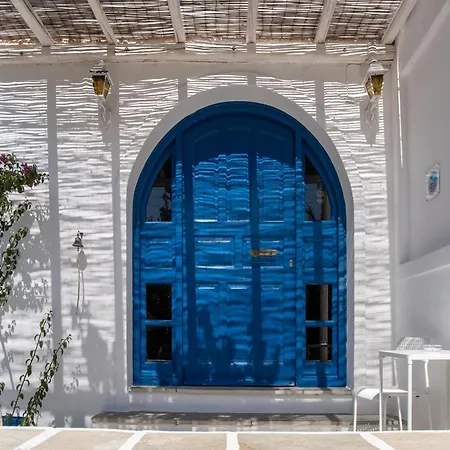 Livadia Seaside 8 게스트하우스 3*